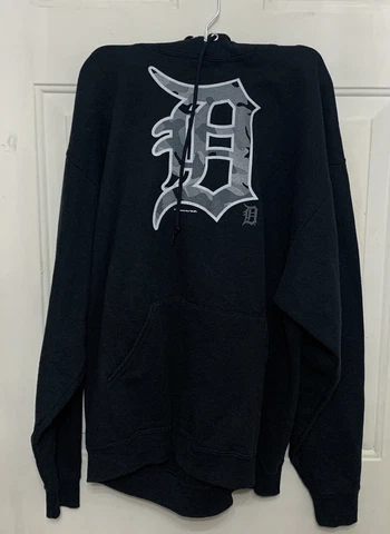 Detroit Tigers With Camo Logo Hooded Sweatshirt. Size XL. Officially Licensed Cover