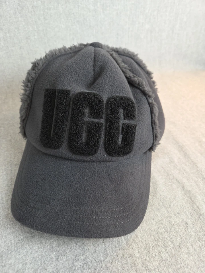 Gorra de béisbol UGG gris adherida polar ajustable talla única letras universitarias logotipo Foto 1 de 4