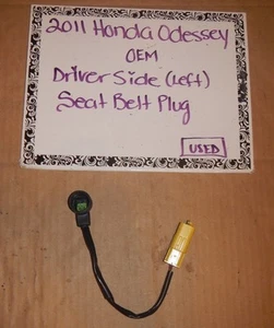 2011 Honda Odyssey Seat Belt Plug (Driver Side) - Picture 1 of 3