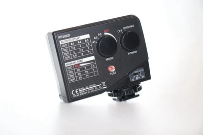 Sunpak PF20XD Digital Camera Auto Flash With Braket - Image 1 of 4