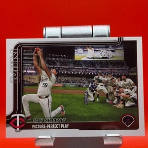 2025 Minnesota Twins Topps Series 1 Checklist #81 - Picture 1 of 2