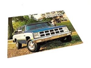 Folleto GMC Suburban 1982 - Imagen 1 de 1