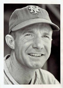 1941 Press Photo New York Giants Baseball James Lynn at Spring Training in Miami - Picture 1 of 2