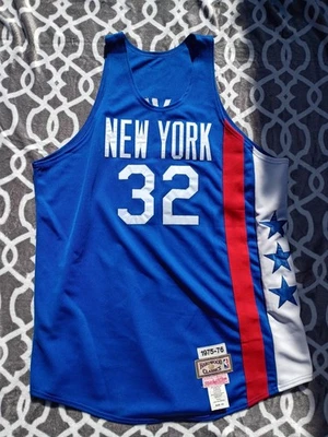 Camiseta Julius Erving New Jersey Nets 1975-76 Mitchell & Ness Auténtica 52 EE. UU. Foto 1 de 4