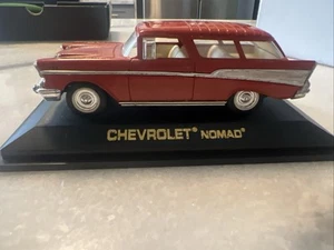 1957 Chevrolet Nomad Road Tough Maßstab 1:18 Sammlerstück Diecast Auto. - Bild 1 von 7