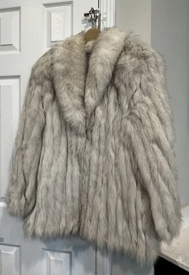 SAGA FOX Real Fox Fur Ladies Jacket Coat Sz: Medium - Image 1 of 4