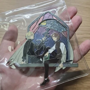 Fantastic Beasts Harry Potter GGAD Enamel Pin of Grindelwald & Dumbledore - Picture 1 of 7