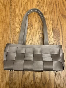Harveys Seatbelt Double Strap Boxy Tote Shoulder Bag Zipper Closure Gray/Silver - Picture 1 of 14