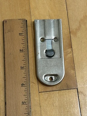 De colección. FLASH MFG. Raspador retráctil de metal CO. hoja de afeitar de un solo filo de 1,5" EE. UU. Foto 1 de 4