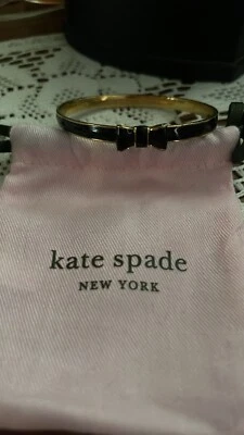 Brazalete Brazalete CINTA Kate Spade New York NEGRO BRILLANTE TAKE A BOW Dorado CLÁSICO Foto 1 de 4