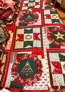 Vtg WAMSUTTA CHRISTMAS SQUARES WREATHS MISTLETOE HEARTS Cotton Fabric PANEL 35” - Picture 1 of 4