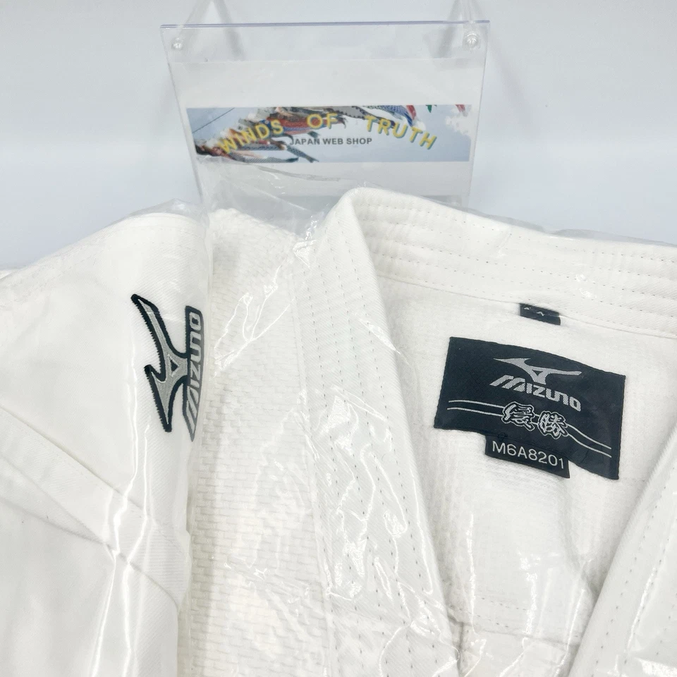 Conjunto Chaqueta y Pantalón Mizuno Judo Gi YUSHO Doble Tejido 22JM6A8201/22JP5A7201 NUEVO Foto 1 de 4