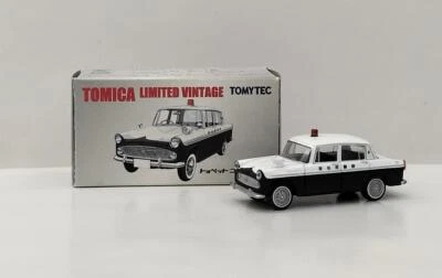 Coche de policía Tomytec Toyopet Corona 1500 Tomica Limited de colección Foto 1 de 4