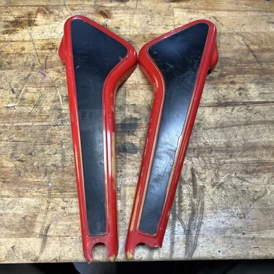 Красные чехлы на подножки Honda Nu50 Express - Изображение 1 из 4