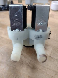 Doppelmagnet Wassereinlass Füllventil passend für Bosch Maxx 9 Waschmaschine - Bild 1 von 5