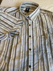 Camisa de hombre Kuhl diseño dorado y plateado con botones de metal manga corta - talla XL - Imagen 1 de 14