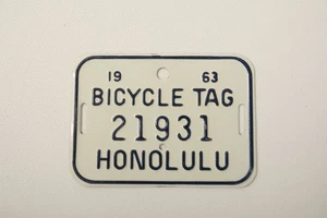 Honolulu Bicycle License Plate (R4A/JSF6) White Tag 1963 21931 - Picture 1 of 6