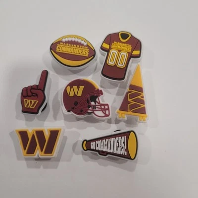 Dije del equipo de fútbol americano Washington Commanders para dijes de zapatos Crocs - 7 piezas Foto 1 de 4