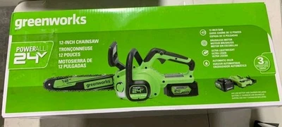 Motosierra compacta inalámbrica sin escobillas Greenworks 24V 12" batería y cargador de 4,0 Ah Foto 1 de 2