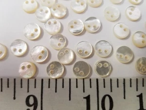 VINTAGE MOTHER OF PEARL THIN MOP BUTTONS Lot of 48 PUD - Foto 1 di 2
