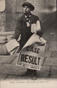 Tipos de postal fotográfica original de London Life - A News Boy - Imagen 1 de 2