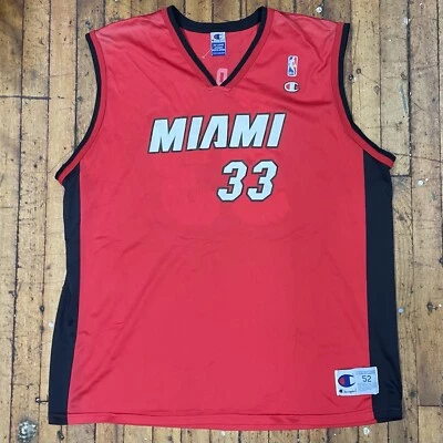 Camiseta deportiva vintage ~ Miami Heat ~ Alonzo Mourning #33 ~ Red Champion ~ talla 52 Foto 1 de 4