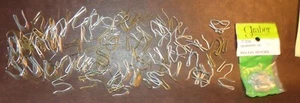 LOTTO MISTO DI 152 VECCHI GANCI A SPILLO TENDAGGIO VINTAGE 1 POLLICE TAGLIA PICCOLA KIRSCH - Foto 1 di 4
