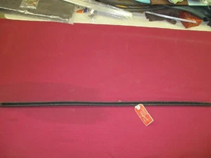 1941-42 Packard Coupe Door Window Channel 363570 NOS - Bild 1 von 4