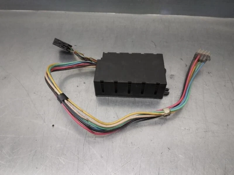 443820504 centralina aria condizionata per AUDI 100 BERLINA (443) 2.2 4710488 - Immagine 1 di 4