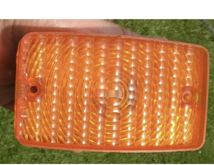 1973 1974 OEM Chevrolet Nova GRILLE MOUNTED AMBER TURN SIGNAL LIGHT 5965816 - Imagem 1 de 4