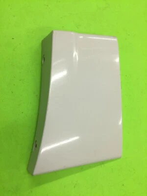 2001-2006 GMC YUKON DENALI XL LOWER REAR QUARTER MOLDING TRIM LH  LEFT OEM WHITE - Image 1 of 4