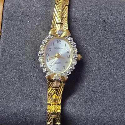 Reloj Waltham YWL324 Vintage Tono Dorado - Necesita Batería Foto 1 de 4