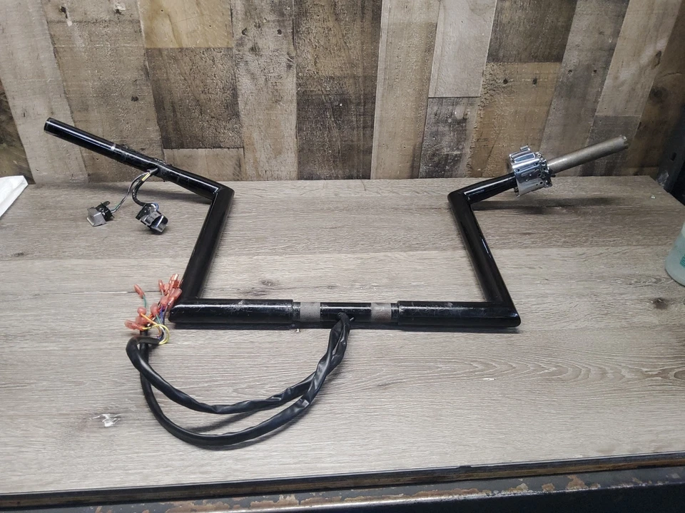 1987 年 87 哈雷戴维森 Tour Glide FLTC 车把控制开关 DL-687 — 第 1/4 张图片