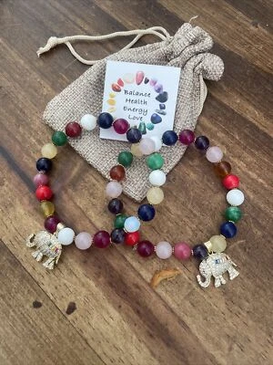 Dije elefante de piedras preciosas naturales chapado en oro real de 18 quilates, cuentas redondas de 8 mm Foto 1 de 4