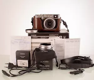 N Mint w/ Box Fujifilm FinePix X Series X100 Silver Camera + EF-42 + lens hood - Picture 1 of 16