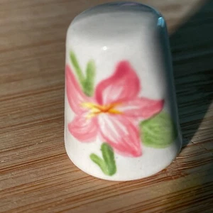 Dedal de recuerdo de porcelana del estado de Hawái - Imagen 1 de 5