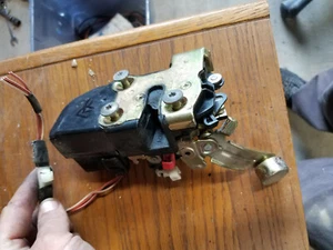 02-07 JEEP LIBERTY POWER DOOR LATCH LOCK ACTUATOR PASSENGERS SIDE RIGHT FRONT RH - Imagen 1 de 2