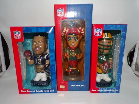 SUPERBOWL XXXVI PATRIOTS-RAMS USA JESTER, KURT WARNER & BRETT FARVE BOBBLEHEAD Cover