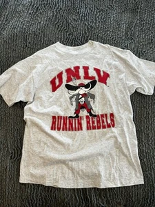 UNLV Runnin’ Rebels Tshirt Vintage - Picture 1 of 4