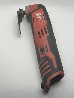 USED Milwaukee 2426-20 12-Volt Lithium-Ion Cordless Multi-Tool (tool only) - Image 1 of 4
