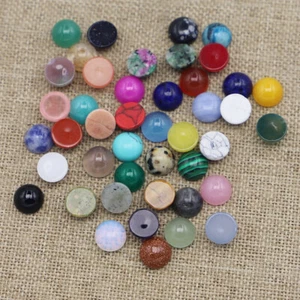 10 mm 50 pezzi pietre naturali miste rotonde CAB CABOCHON perline di pietra senza fori - Foto 1 di 1