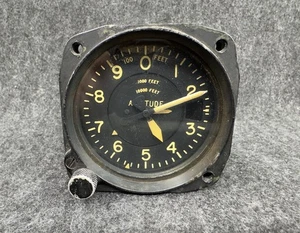 Kollsman C-12 Flugzeug Höhenmesser Square D Company 671BK-010 - Bild 1 von 8