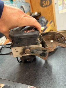 2009-2010 Dodge Caravan	Town & Country ABS Anti-Lock Brake Pump Module Assembly - Picture 1 of 5