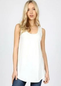 Camiseta sin mangas Keeping It Basic con dobladillo redondo en marfil - Imagen 1 de 1