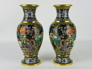 Vasi Cinesi Cloisonne Smalto Policromo Floreale XX Sec. Altezza 26cm - Foto 1 di 10