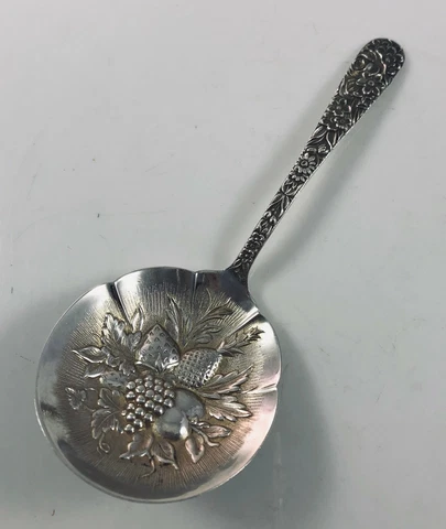 Antique Kirk & Son Sterling Silver Floral Repousse Fruit Bowl Nut Bon Bon Spoon Cover