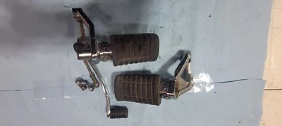 front step holder and pedal, honda vf500 magna v30, 1984 Foto 1 de 4