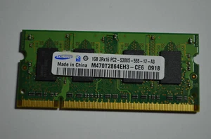 Samsung 1GB PC2-5300 DDR2-667MHz M470T2864EH3-CE6 200-Pin SoDimm Ram Memory - Picture 1 of 3