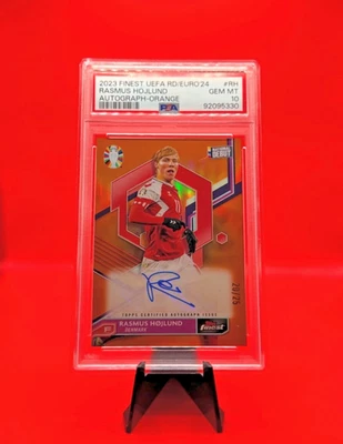 2023/24 TOPPS FINEST ROAD TO EUROS UEFA RASMUS HOJLUND ORANGE AUTO /25 PSA 10 - Image 1 of 2