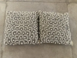EXQUISITE BIBA CUSHIONS X 2 RARE & HTF SILVER WITH MANY PEARLS TO THE FRONT - Picture 1 of 12